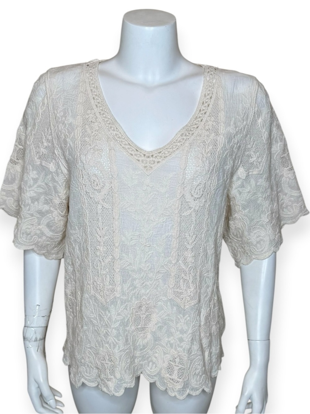 Democracy Embroidered Lace Top Blouse M Crochet V-neck Short Sleeve Cream NWT